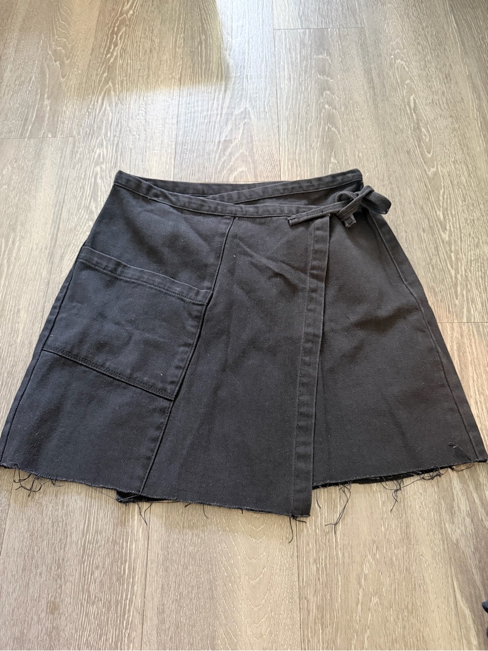 PacSun Black Denim Wrap Mini Skirt Size 26